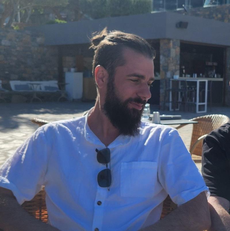 Portrait de Yann Bauduin, développeur PHP freelance
